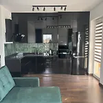 Nowoczesny Apartament Pomorska Park, Swietny Dojazd, Blisko Centrum, Ul, Ckd Umed, Lumumbowo