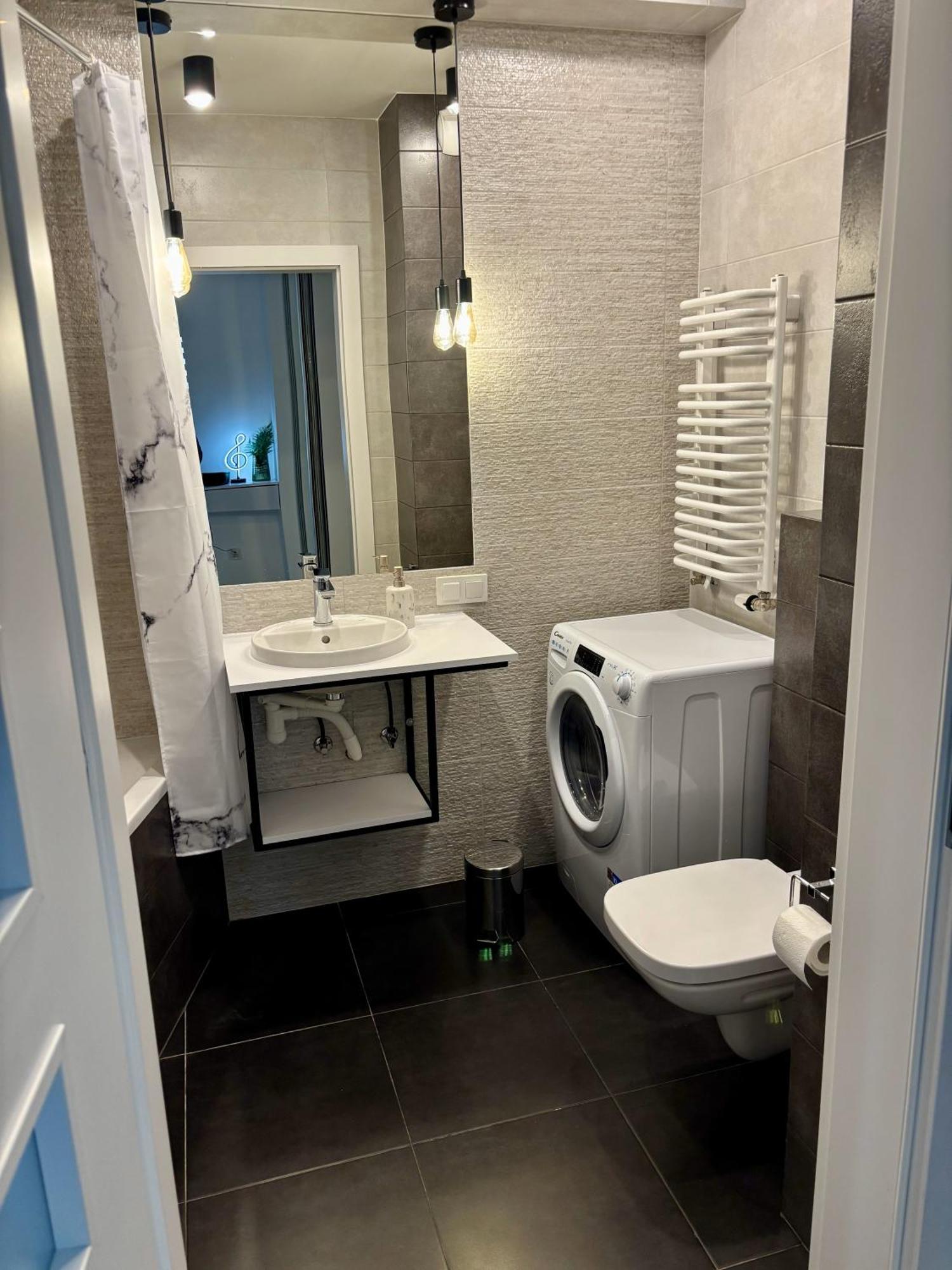 Apartament Nowoczesny Pomorska Park, Swietny Dojazd, Blisko Centrum, Ul, Ckd Umed, Lumumbowo